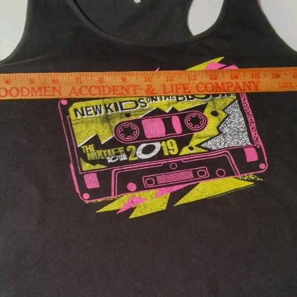 New Kids On The Block Tank Top XL Mix Tape Tour 2019 Boy Band Pop Music Cassette - Picture 6 of 9